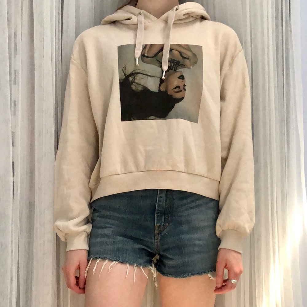 Ariana Grande Cropped Sweatshirt